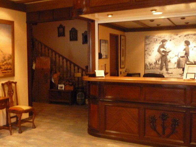Edelweiss Hotel 2*